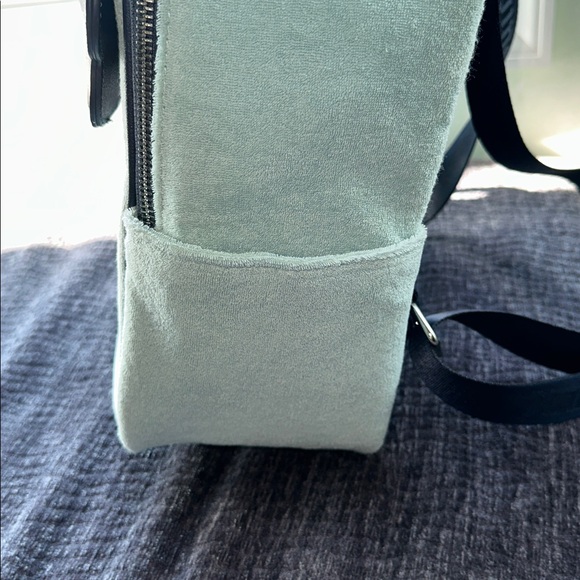 🆕 JUICY COUTURE Wingin It Backpack - Picture 7 of 16